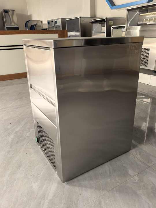 Water-Cooled Industrial Ice Machine for Milk Tea Shops and Home Use