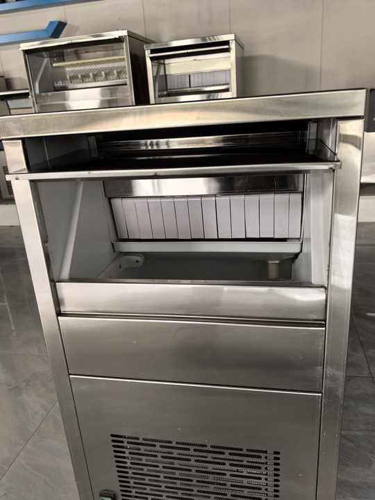 Water-Cooled Industrial Ice Machine for Milk Tea Shops and Home Use