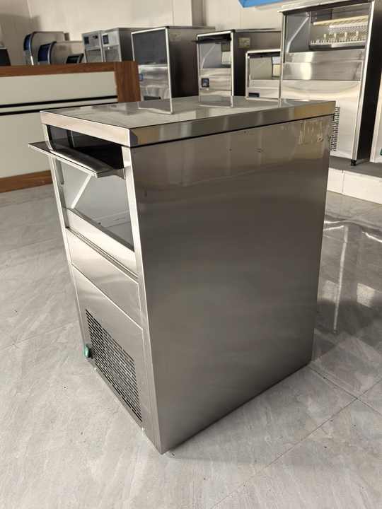 Water-Cooled Industrial Ice Machine for Milk Tea Shops and Home Use